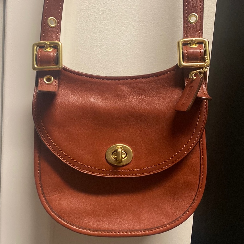 Vintage Coach mini saddle crossbody bag